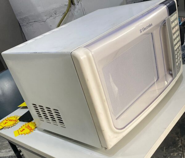 Microondas Electrolux - Image 2